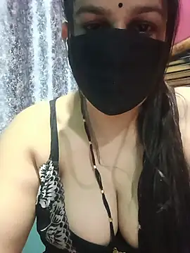 Snapshot of 01Roshani chatting on May 11, 5:32 pm 01Roshani online show from May 11, 5:32 pm