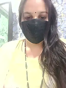 Snapshot of 01Roshani chatting on May 13, 11:51 am 01Roshani online show from May 13, 11:51 am