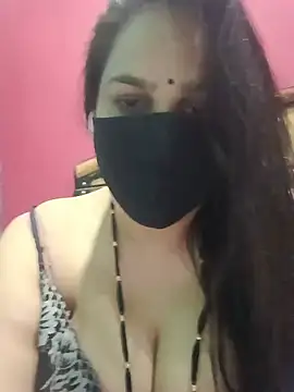Snapshot of 01Roshani chatting on May 15, 9:16 am 01Roshani online show from May 15, 9:16 am