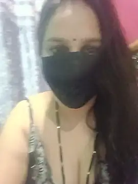 Snapshot of 01Roshani chatting on May 22, 10:32 am 01Roshani online show from May 22, 10:32 am