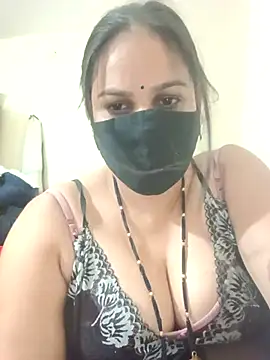 Snapshot of 01Roshani chatting on May 25, 7:31 pm 01Roshani online show from May 25, 7:31 pm