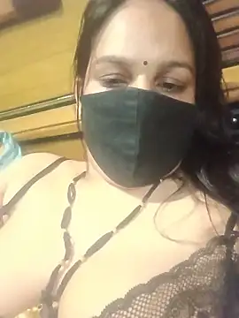 Snapshot of 01Roshani chatting on June 9, 9:10 am 01Roshani online show from June 9, 9:10 am