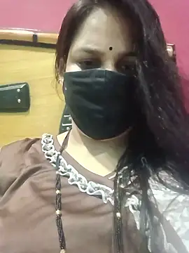 Snapshot of 01Roshani chatting on June 16, 9:56 am 01Roshani online show from June 16, 9:56 am