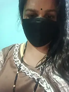 Snapshot of 01Roshani chatting on June 27, 7:57 am 01Roshani online show from June 27, 7:57 am