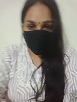 Snapshot of 01Roshani chatting on July 6, 7:05 pm 01Roshani online show from July 6, 7:05 pm