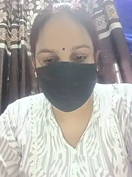 Snapshot of 01Roshani chatting on July 7, 10:30 am 01Roshani online show from July 7, 10:30 am