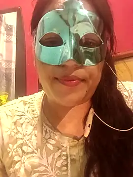 Snapshot of 01Roshani chatting on July 10, 6:43 pm 01Roshani online show from July 10, 6:43 pm