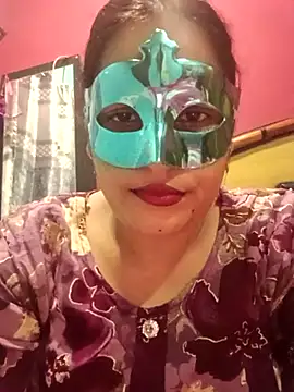Snapshot of 01Roshani chatting on July 15, 8:30 am 01Roshani online show from July 15, 8:30 am