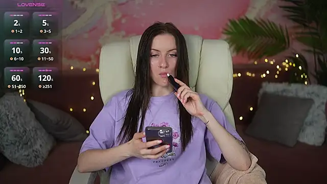 AlexaFleur online show from June 7, 6:28 am