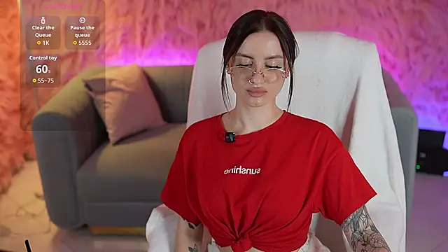 Snapshot of AlexaFleur chatting on June 26, 1:04 pm AlexaFleur online show from June 26, 1:04 pm