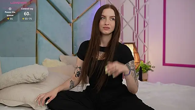 Snapshot of AlexaFleur chatting on July 28, 2:13 pm AlexaFleur online show from July 28, 2:13 pm