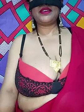 Hot-BHABHI696 online show from May 6, 4:56 pm