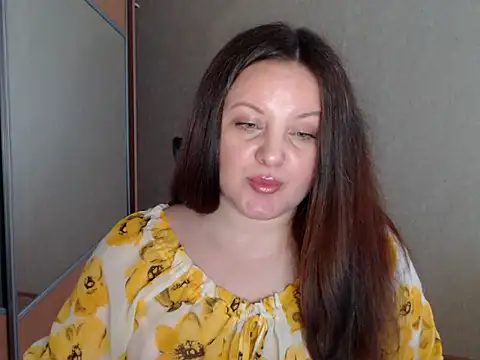 Snapshot of Sabrina_Weaver chatting on April 7, 9:32 am Sabrina Weaver online show from April 7, 9:32 am