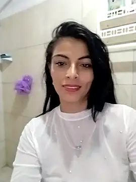 Snapshot of andrea_rose69 chatting on January 7, 1:24 pm andrea rose69 online show from January 7, 1:24 pm