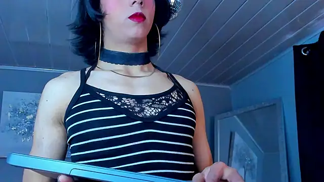 Snapshot of vicky_fant4sy chatting on May 9, 2:33 pm vicky fant4sy online show from May 9, 2:33 pm