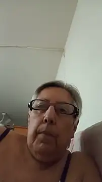 Snapshot of Marce1903 chatting on August 7, 4:36 am Marce1903 online show from August 7, 4:36 am
