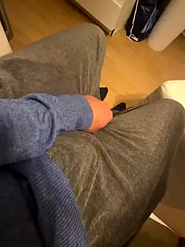 Bigross21 online show from March 3, 11:43 pm