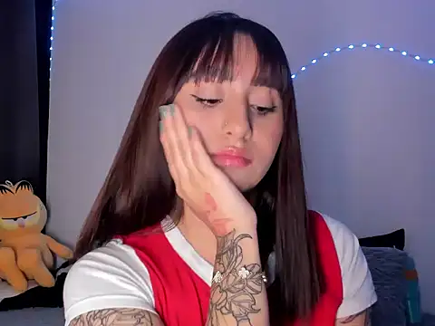 Snapshot of Roseholden chatting on February 15, 4:31 am Roseholden online show from February 15, 4:31 am