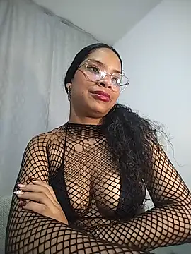 KATALINA SANTANA  online show from June 5, 1:45 am
