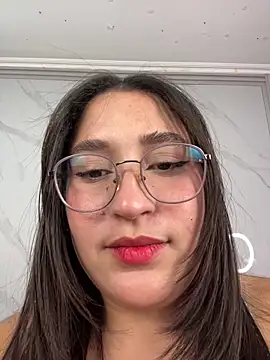 CrystalFairy007 online show from June 6, 4:50 am