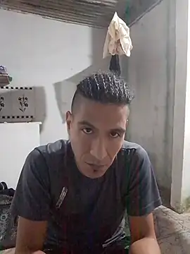 Snapshot of Rodrigohernan19 chatting on July 13, 4:15 am Rodrigohernan19 online show from July 13, 4:15 am
