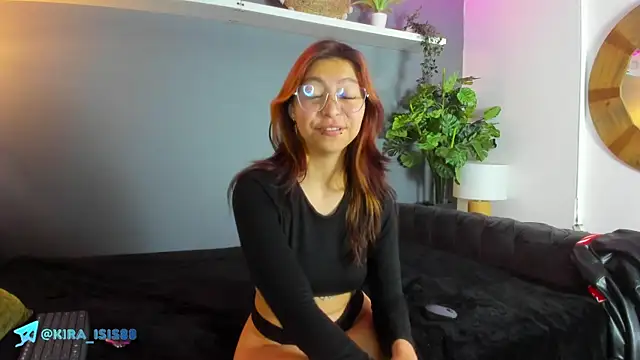 Snapshot of Kira_Exe_ chatting on June 4, 11:38 am Kira Exe online show from June 4, 11:38 am