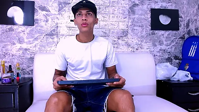 Snapshot of Harin_Prize chatting on March 10, 11:59 am Harin Prize online show from March 10, 11:59 am