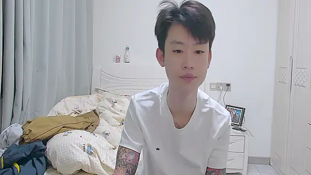 Snapshot of your-cake chatting on April 1, 1:41 pm your-cake online show from April 1, 1:41 pm