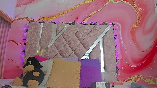 emily velvet   online show from February 16, 6:04 pm