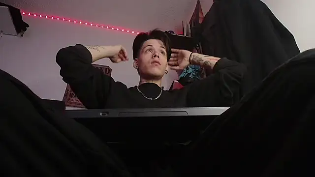 Anhony Muscle online show from January 9, 1:25 pm