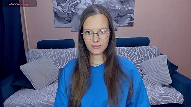 AyumiBlossom online show from February 24, 1:53 pm