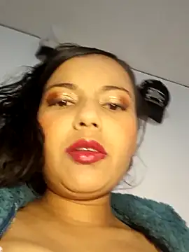 cinthia2011 online show from March 17, 12:48 am