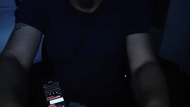 Snapshot of Lonelyboiatl chatting on May 2, 6:51 am Lonelyboiatl online show from May 2, 6:51 am
