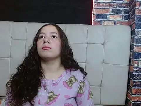 Snapshot of musaleva303av chatting on January 7, 12:57 am musaleva303av online show from January 7, 12:57 am