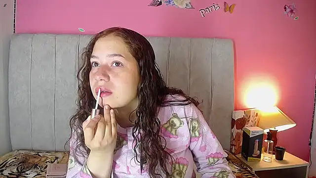 Snapshot of musaleva303av chatting on February 5, 2:27 am musaleva303av online show from February 5, 2:27 am