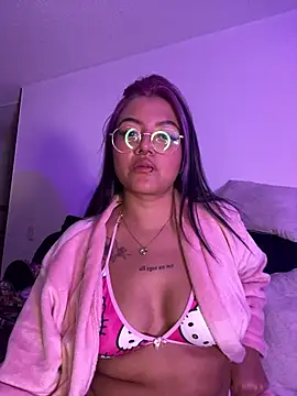 queen of you heart online show from March 5, 11:23 pm