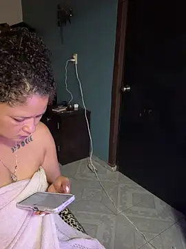 NenisJessicaOchoa online show from February 3, 6:13 pm