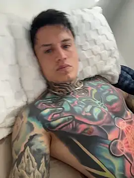 Chrissblack online show from February 4, 1:39 pm