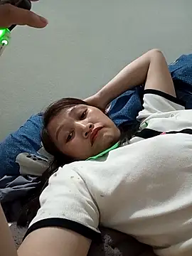 yumyum112 online show from March 15, 2:01 pm