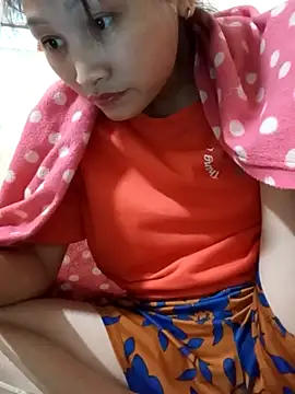 yumyum112 online show from March 17, 1:36 pm