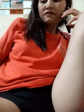 yumyum112 online show from March 19, 1:26 pm