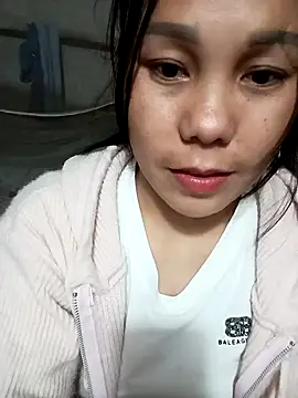 Snapshot of vanvan005 chatting on May 10, 1:49 pm vanvan005 online show from May 10, 1:49 pm