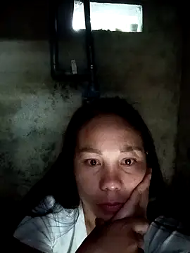 Snapshot of vanvan005 chatting on May 14, 10:49 pm vanvan005 online show from May 14, 10:49 pm