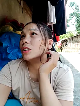 Snapshot of vanvan005 chatting on May 16, 1:02 am vanvan005 online show from May 16, 1:02 am