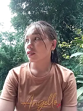 Snapshot of vanvan005 chatting on May 23, 10:52 am vanvan005 online show from May 23, 10:52 am