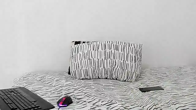 Snapshot of nictah chatting on January 17, 9:36 am nictah online show from January 17, 9:36 am