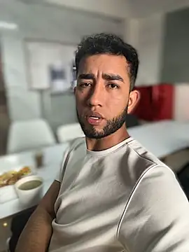 liam bronw online show from January 15, 6:00 pm