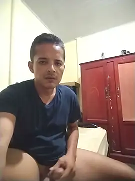 Snapshot of Gracho_25 chatting on May 29, 1:03 am Gracho 25 online show from May 29, 1:03 am