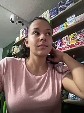 lannabellx online show from February 9, 10:58 pm