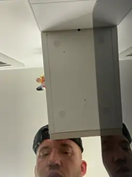 Snapshot of slutwifebbw chatting on April 8, 10:32 pm slutwifebbw online show from April 8, 10:32 pm